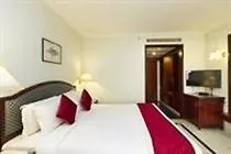 Oyo Premium Majestic Freedom Park Hotel